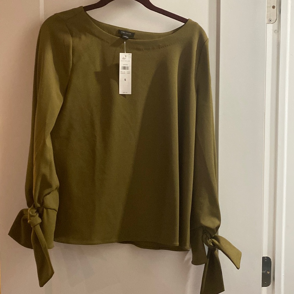 Ann Taylor top, small, olive